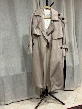 Attire The Studio 100% wool outer, silk lined sleeve open trench coat sz xs